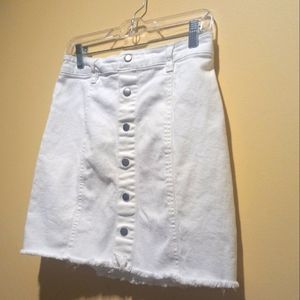 NWOT / HARPER HERITAGE white denim mini skirt